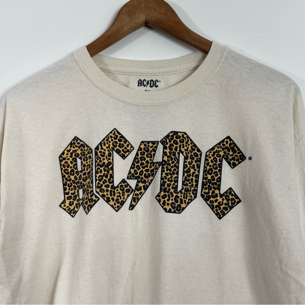 AC/DC Rock-n-Roll Band Tee Me Crop Long T-Shirt Leopard cream Alt Grunge Casual